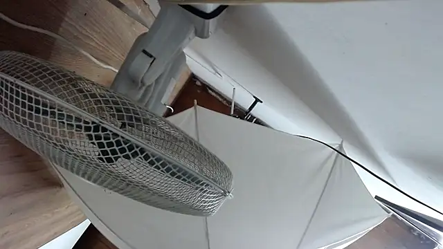 aaron jones 1 online show from April 21, 2026, 7:53 pm