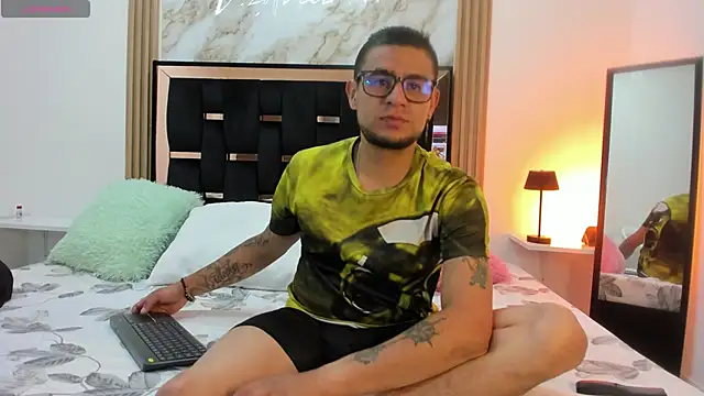 Nickk 21  online show from May 4, 2026, 1:47 pm