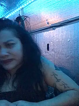 Blackwidow96 online show from April 17, 2026, 10:18 am