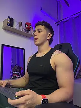 Snapshot of ASHTON_HILS chatting on July 16, 2026, 7:38 am ASHTON HILS online show from July 16, 2026, 7:38 am
