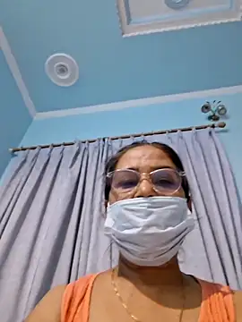 Shalini3456 online show from June 3, 2026, 4:44 pm