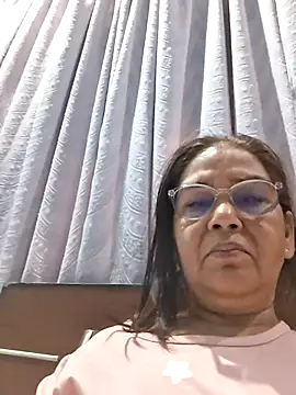 Shalini3456 online show from May 24, 2026, 4:12 am