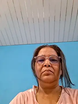 Shalini3456 online show from May 10, 2026, 4:05 am