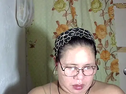 HottyCurlyPeanut online show from May 15, 2026, 2:48 pm