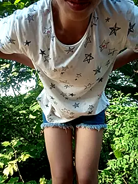 Snapshot of Elena_Mia chatting on July 13, 2026, 10:36 am Elena Mia online show from July 13, 2026, 10:36 am