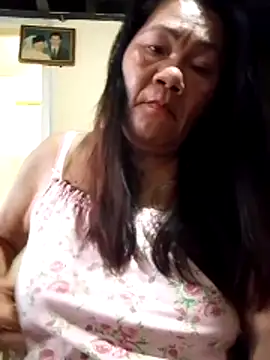 Snapshot of MARIPOSAPINAY chatting on May 31, 2026, 10:10 pm MARIPOSAPINAY online show from May 31, 2026, 10:10 pm