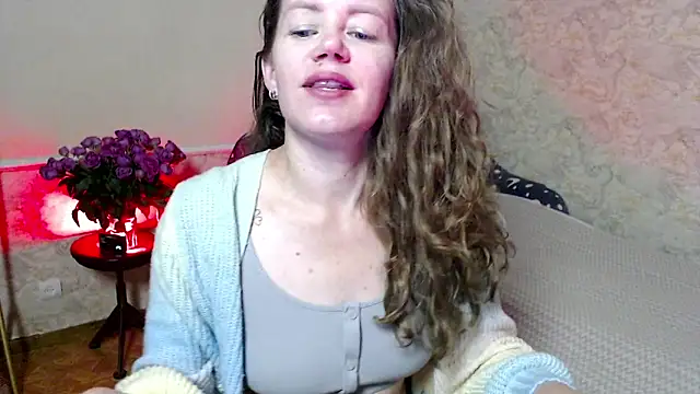 Snapshot of Fern_Lust chatting on May 17, 2026, 7:25 pm Fern Lust online show from May 17, 2026, 7:25 pm