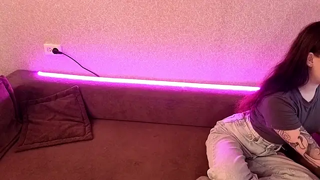 BabySweet001 online show from April 21, 2026, 11:06 am