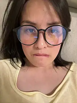 Snapshot of Faye-baby chatting on May 4, 2026, 3:48 pm Faye-baby online show from May 4, 2026, 3:48 pm
