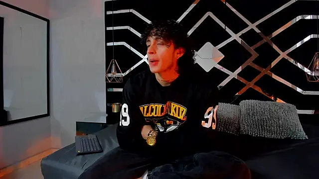 JayTaylorr online show from May 15, 2026, 11:30 am