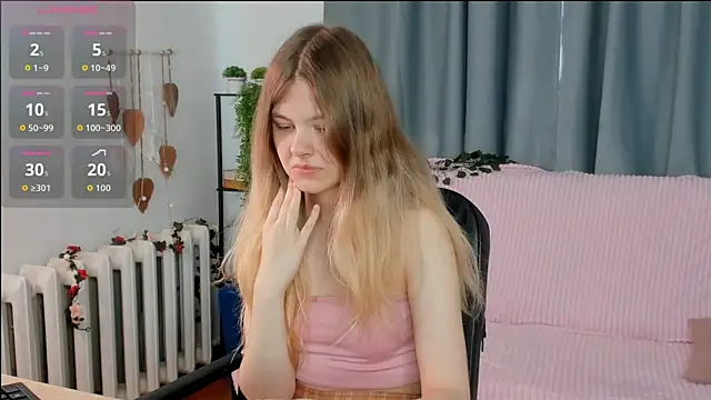 Snapshot of Glitch_Doll chatting on May 27, 2026, 5:26 am Glitch Doll online show from May 27, 2026, 5:26 am