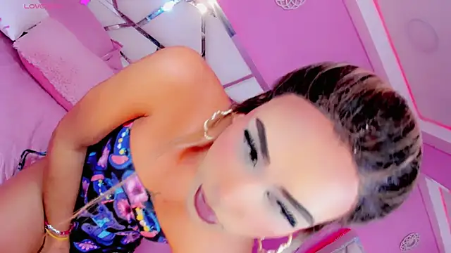 Snapshot of ValeriQueen chatting on April 27, 2026, 12:58 pm ValeriQueen online show from April 27, 2026, 12:58 pm