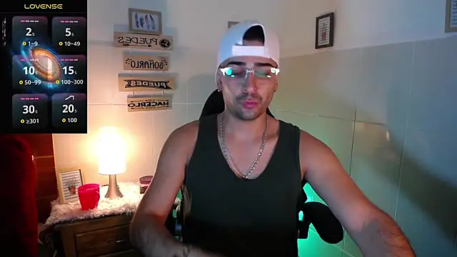Snapshot of andders_ chatting on May 21, 2026, 12:30 am andders online show from May 21, 2026, 12:30 am