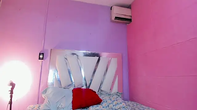 Snapshot of kiara_sexyhot chatting on May 31, 2026, 9:48 pm kiara sexyhot online show from May 31, 2026, 9:48 pm