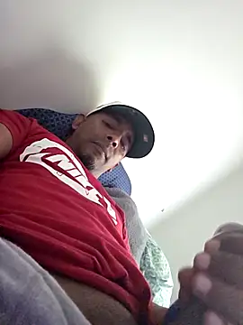 Elmapu12 online show from April 16, 2026, 8:09 pm