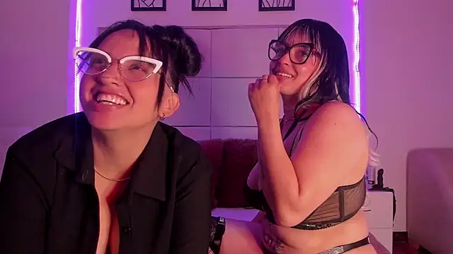 Snapshot of Agatha_Atenea11 chatting on June 10, 2026, 2:35 am Agatha Atenea11 online show from June 10, 2026, 2:35 am