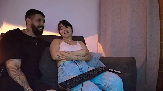 Snapshot of Alyssa_and_DAngelo chatting on May 30, 2026, 3:13 am Alyssa and DAngelo online show from May 30, 2026, 3:13 am