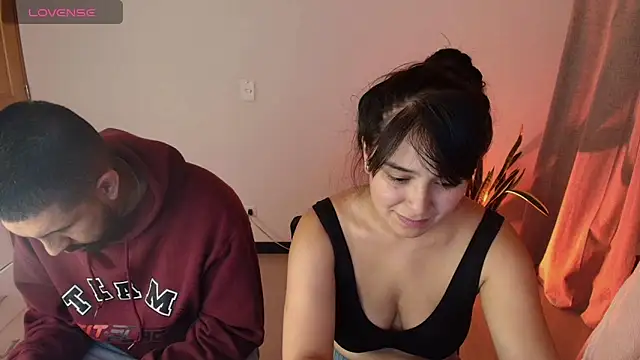 Snapshot of Alyssa_and_DAngelo chatting on May 8, 2026, 2:04 am Alyssa and DAngelo online show from May 8, 2026, 2:04 am