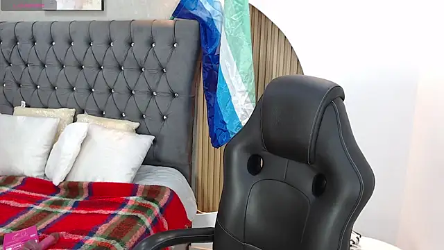 Snapshot of Anaciet_Evans chatting on July 13, 2026, 4:12 am Anaciet Evans online show from July 13, 2026, 4:12 am