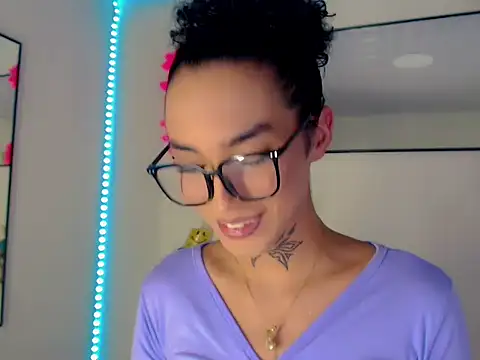 Darianna A online show from April 17, 2026, 9:28 pm