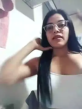 Snapshot of CarlaSpenser chatting on June 27, 2026, 3:34 am CarlaSpenser online show from June 27, 2026, 3:34 am