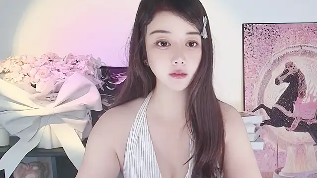 Moon-66 online show from April 19, 2026, 4:35 am
