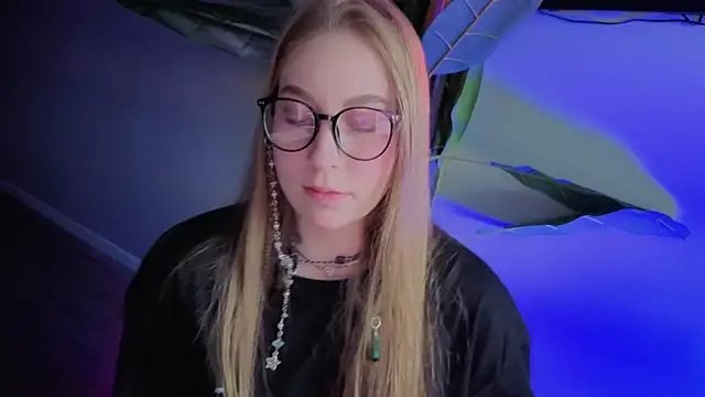 ShowmeYourfetish online show from May 27, 2026, 3:03 am