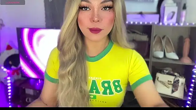 Snapshot of hannaBaby_lisyos11 chatting on June 5, 2026, 8:25 pm hannaBaby lisyos11 online show from June 5, 2026, 8:25 pm