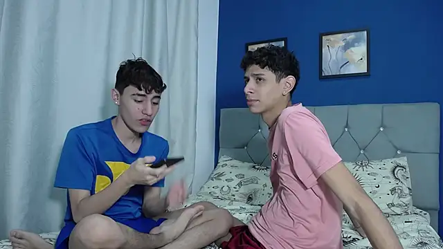 Snapshot of Thiago_And_Gael chatting on June 17, 2026, 11:14 pm Thiago And Gael online show from June 17, 2026, 11:14 pm