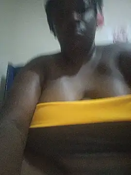 Snapshot of PrettyMissB chatting on June 11, 2026, 3:47 am PrettyMissB online show from June 11, 2026, 3:47 am