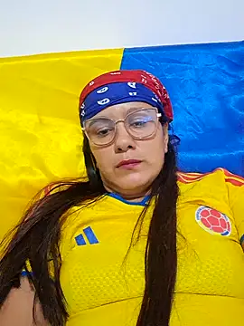 Snapshot of Samanta-42 chatting on July 3, 2026, 11:33 pm Samanta-42 online show from July 3, 2026, 11:33 pm