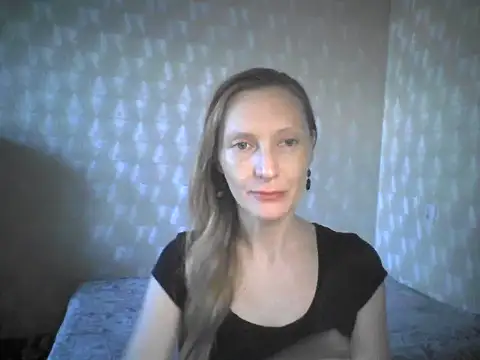 Snapshot of LunaBelle8 chatting on May 4, 2026, 4:10 pm LunaBelle8 online show from May 4, 2026, 4:10 pm