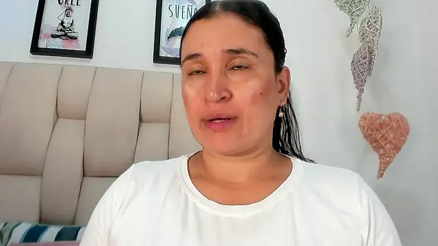 anastassiaa 57 online show from May 14, 2026, 10:34 am