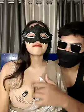 couple hot43 online show from May 13, 2026, 8:38 pm