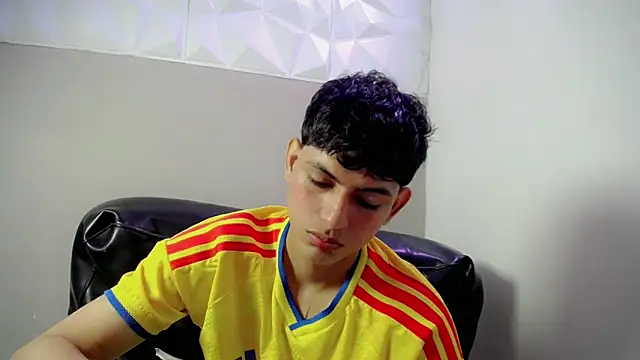 Snapshot of Yosepp_cum chatting on April 23, 2026, 3:46 am Yosepp cum online show from April 23, 2026, 3:46 am