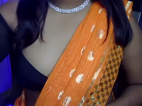 Snapshot of VelvetNaina chatting on May 2, 2026, 5:07 pm VelvetNaina online show from May 2, 2026, 5:07 pm