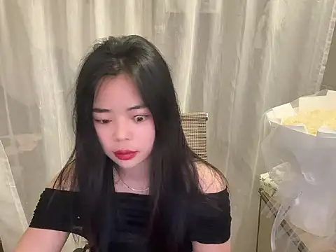lilybaobao online show from April 17, 2026, 11:40 pm