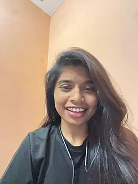 Newhoty online show from April 22, 2026, 5:20 pm