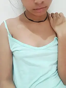Snapshot of Kamini_rani chatting on July 1, 2026, 12:38 pm Kamini rani online show from July 1, 2026, 12:38 pm