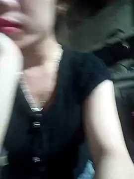 Isabella pusy online show from May 18, 2026, 3:06 am