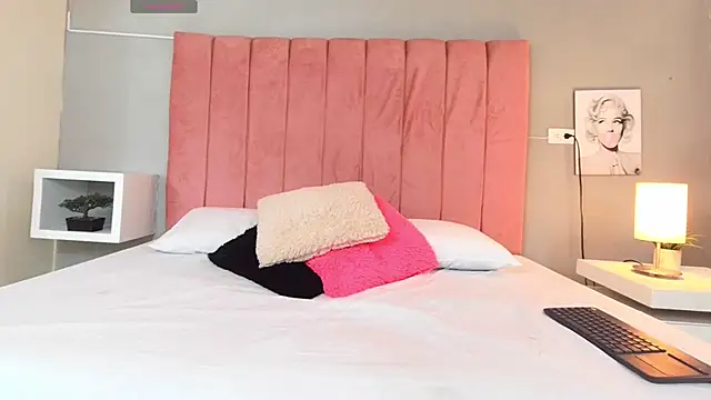 KARINA RUBY online show from April 17, 2026, 7:38 pm