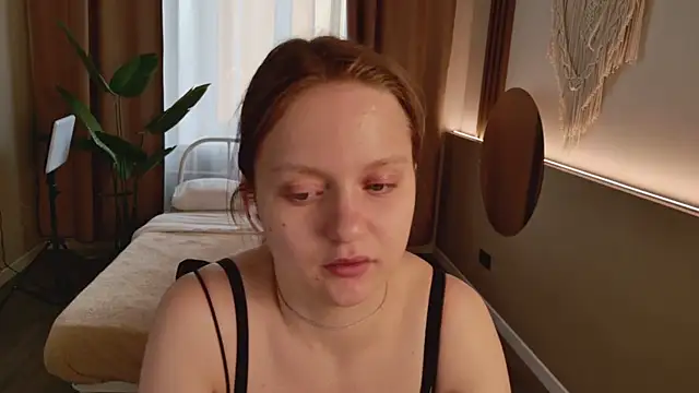 Snapshot of French_Fry chatting on June 4, 2026, 5:56 am French Fry online show from June 4, 2026, 5:56 am