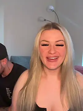 SexyCouple1910 online show from April 30, 2026, 5:31 pm