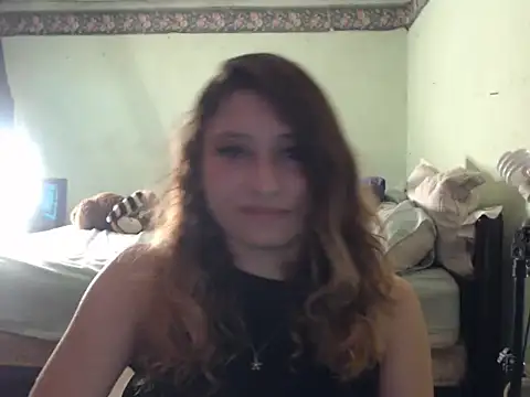 Snapshot of AnnieLorin chatting on July 21, 2026, 7:15 pm AnnieLorin online show from July 21, 2026, 7:15 pm