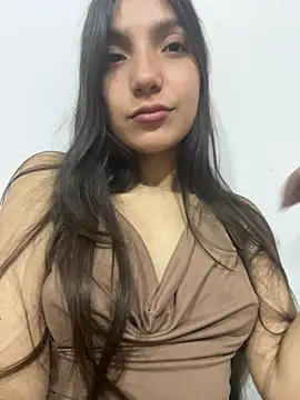 Snapshot of Soffy_20 chatting on July 8, 2026, 11:27 pm Soffy 20 online show from July 8, 2026, 11:27 pm