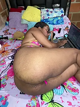  Piel Canela online show from May 25, 2026, 3:17 am
