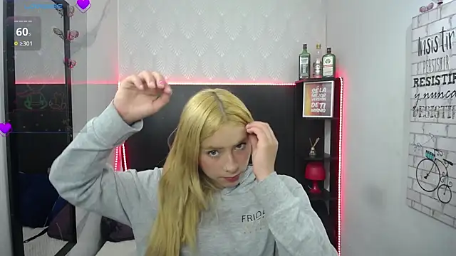 Snapshot of nancy_blonde chatting on June 30, 2026, 1:44 pm nancy blonde online show from June 30, 2026, 1:44 pm