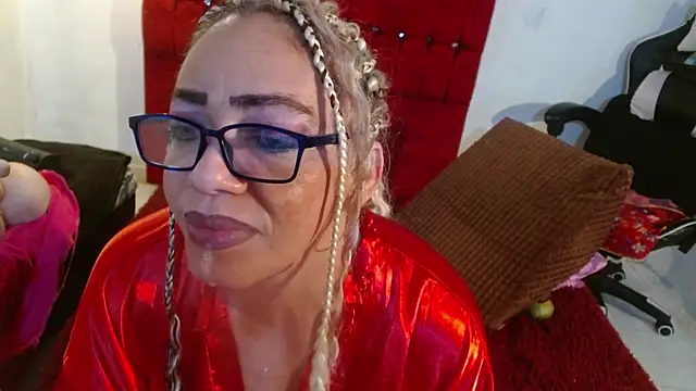 Snapshot of Sweet-Mommy-Milf chatting on June 10, 2026, 2:46 am Sweet-Mommy-Milf online show from June 10, 2026, 2:46 am