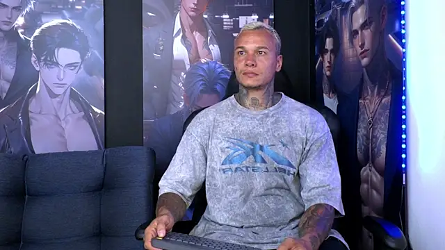 Snapshot of damian_becker chatting on July 8, 2026, 11:27 pm damian becker online show from July 8, 2026, 11:27 pm