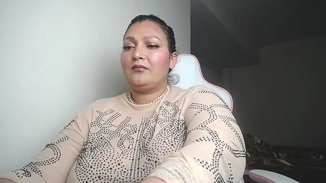 HeyMilani online show from April 17, 2026, 10:56 pm